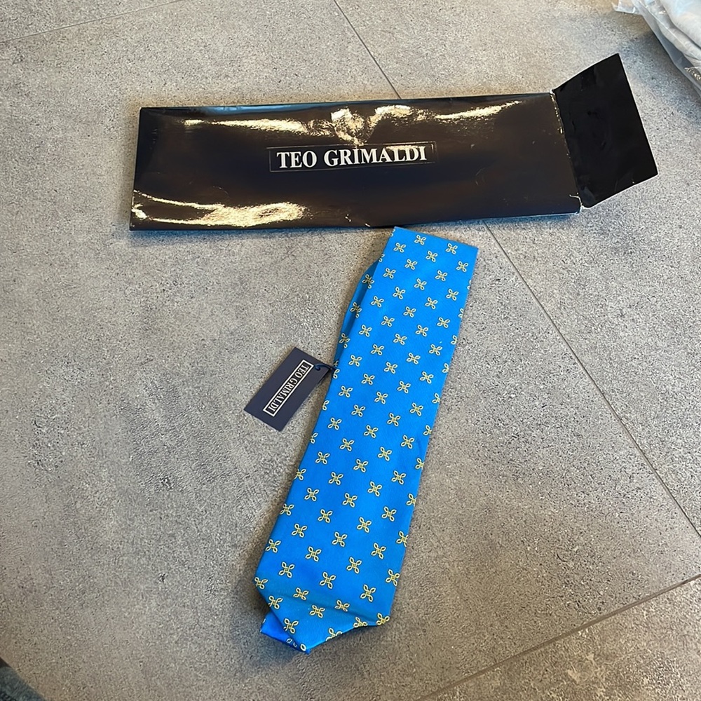 NWT Teo Grimaldi tie